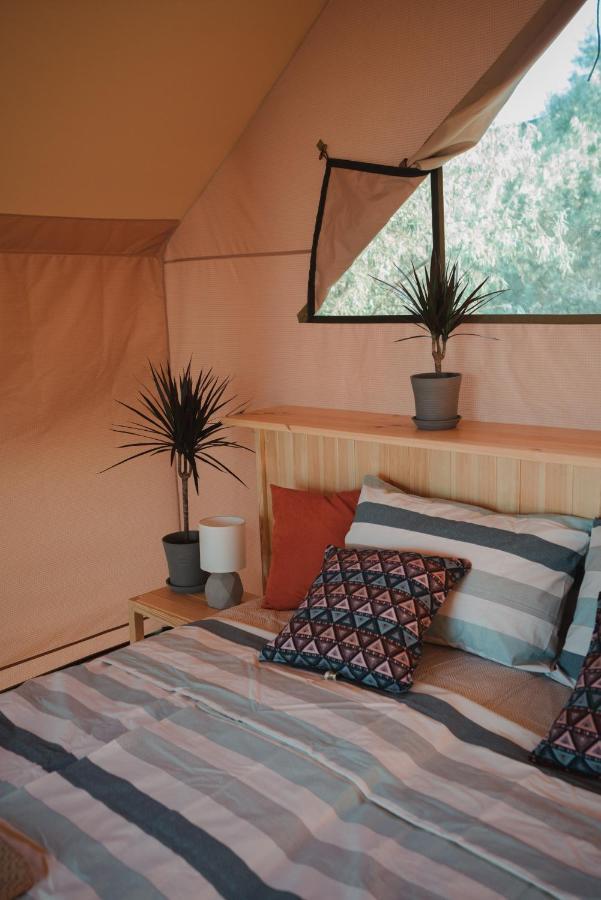 Glamping Mandra Hotel Zatoka Luaran gambar